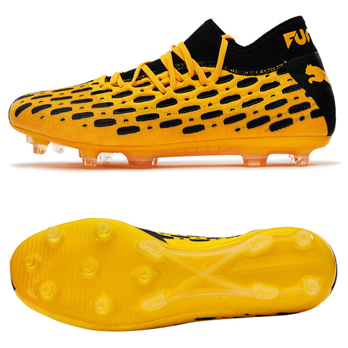 yellow puma soccer cleats